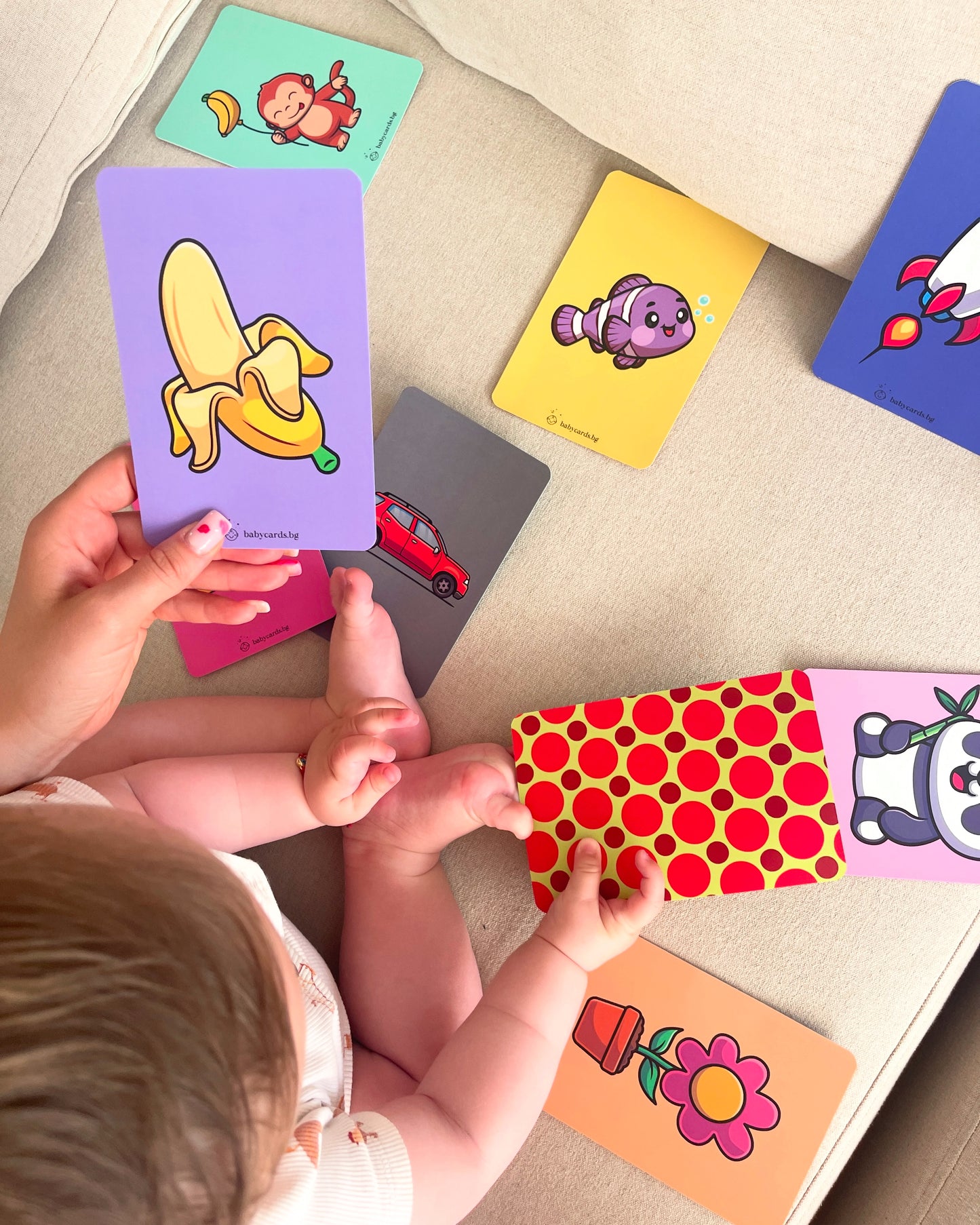 Цветни Стимулиращи Карти за Бебе BabyCards 6-12 месеца